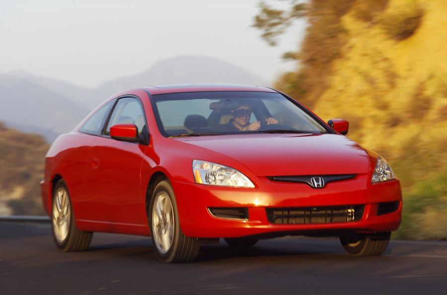  Honda Accord Coupe 2003 года  (US) (фото 9 из 12)